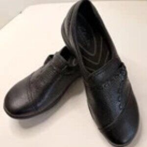 Clarks In-Motion Black Leather Comfort Slip-On Shoes